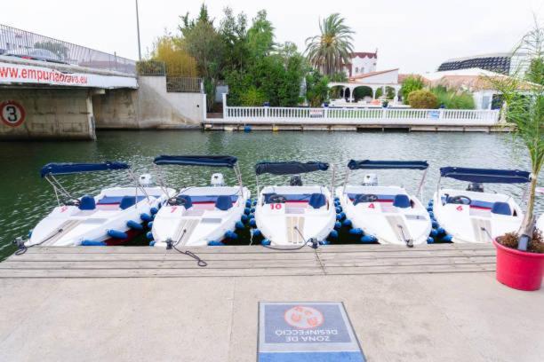 Charmante Maison Coeur De Ville 650M Plage Empuriabrava Exterior photo